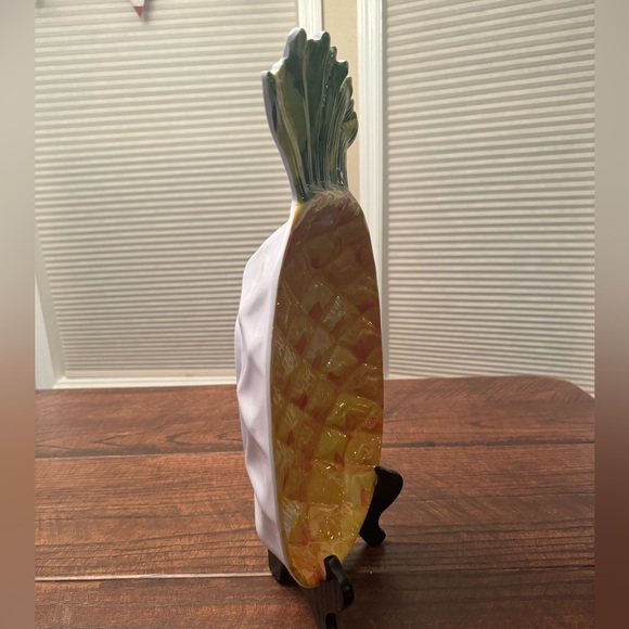 Pineapple Bowl & Pineapple Serving Tray, Medium Melamine Bowl & Large Tray Set - Picture 9 of 15